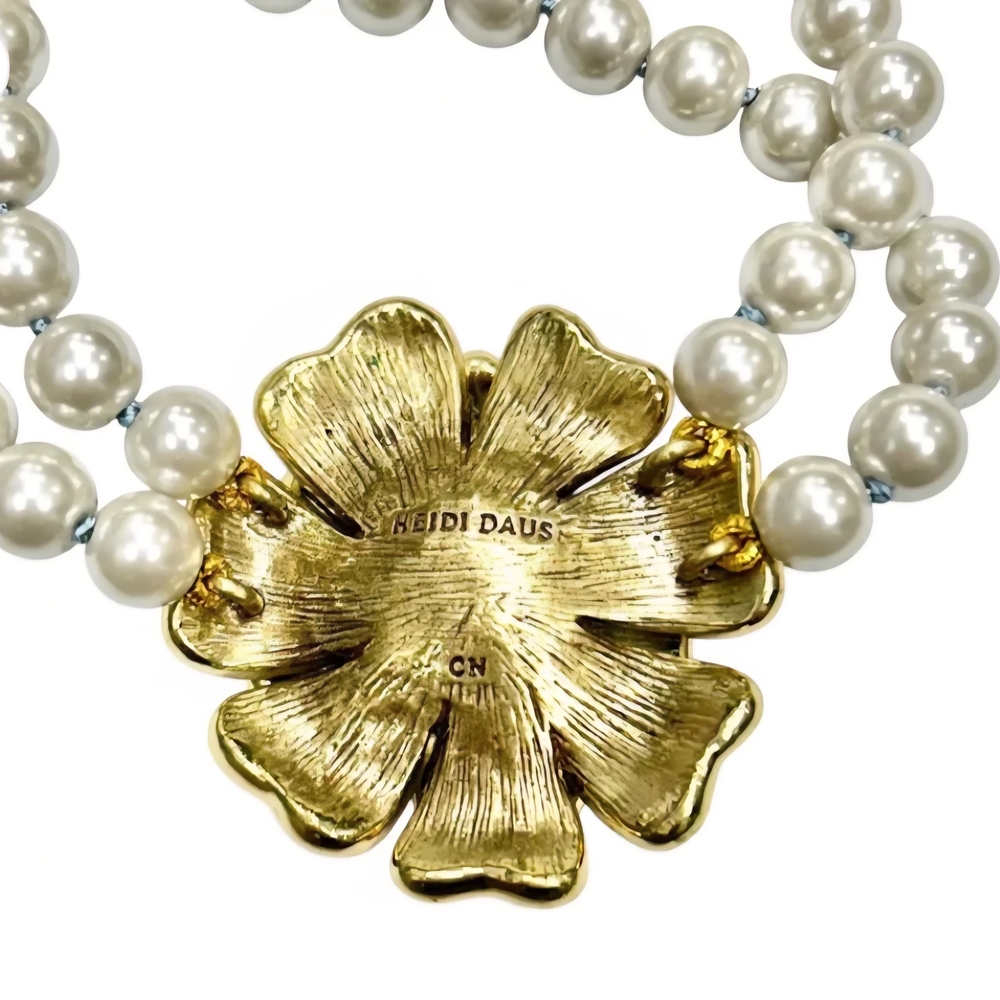 Elegant Pearl and Blue Flower Necklace - Picture 4 of 6